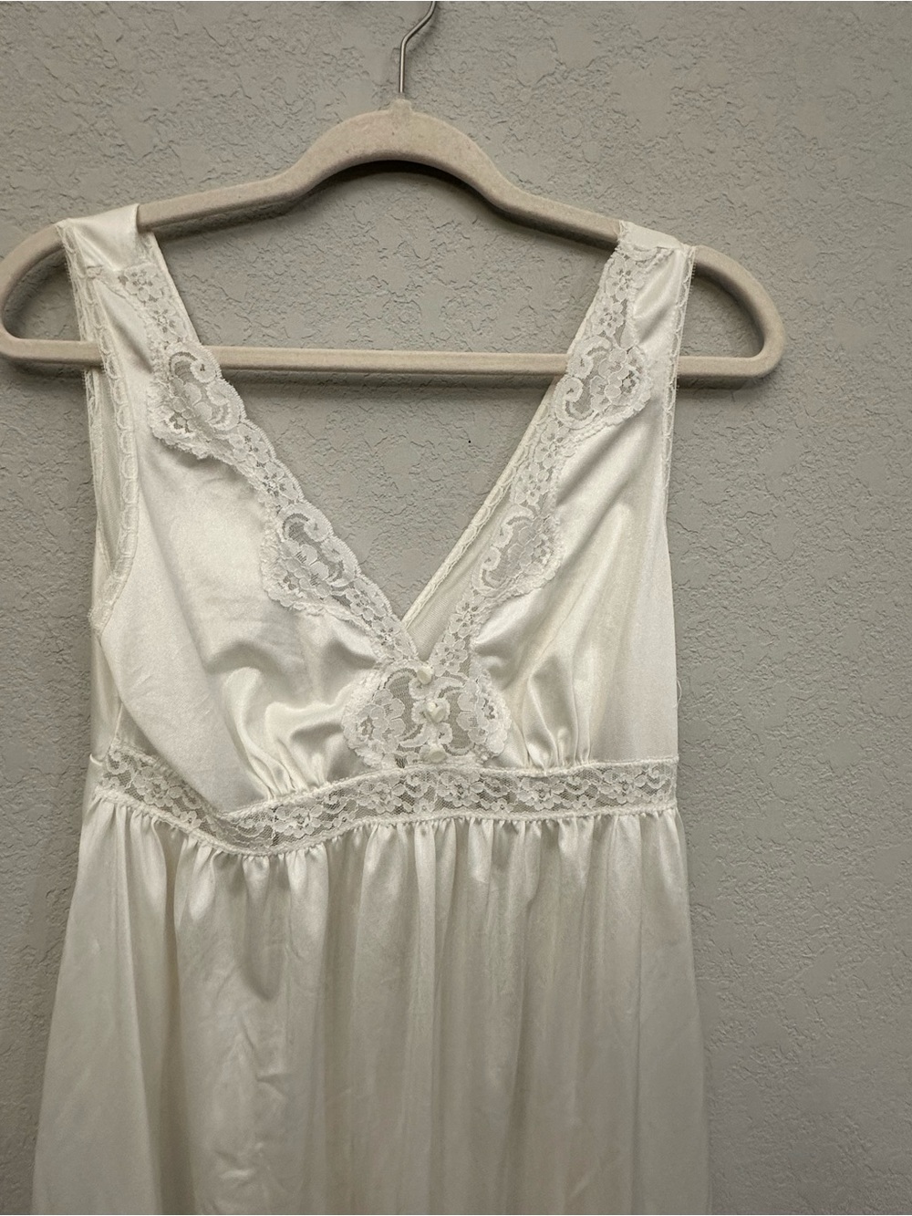 Elegant White Lace-Trim Slip Dress - Picture 2 of 7